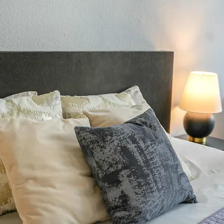Exklusives City-apartment Im Zentrum シュヴェリーン