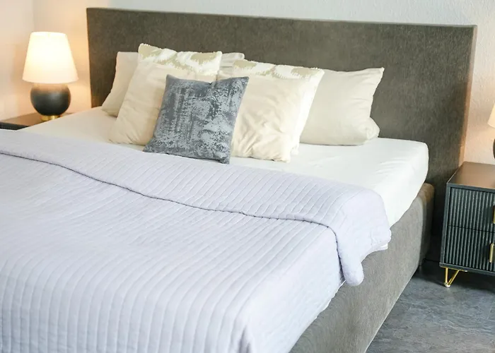 公寓 Exklusives City-apartment Im Zentrum 什未林